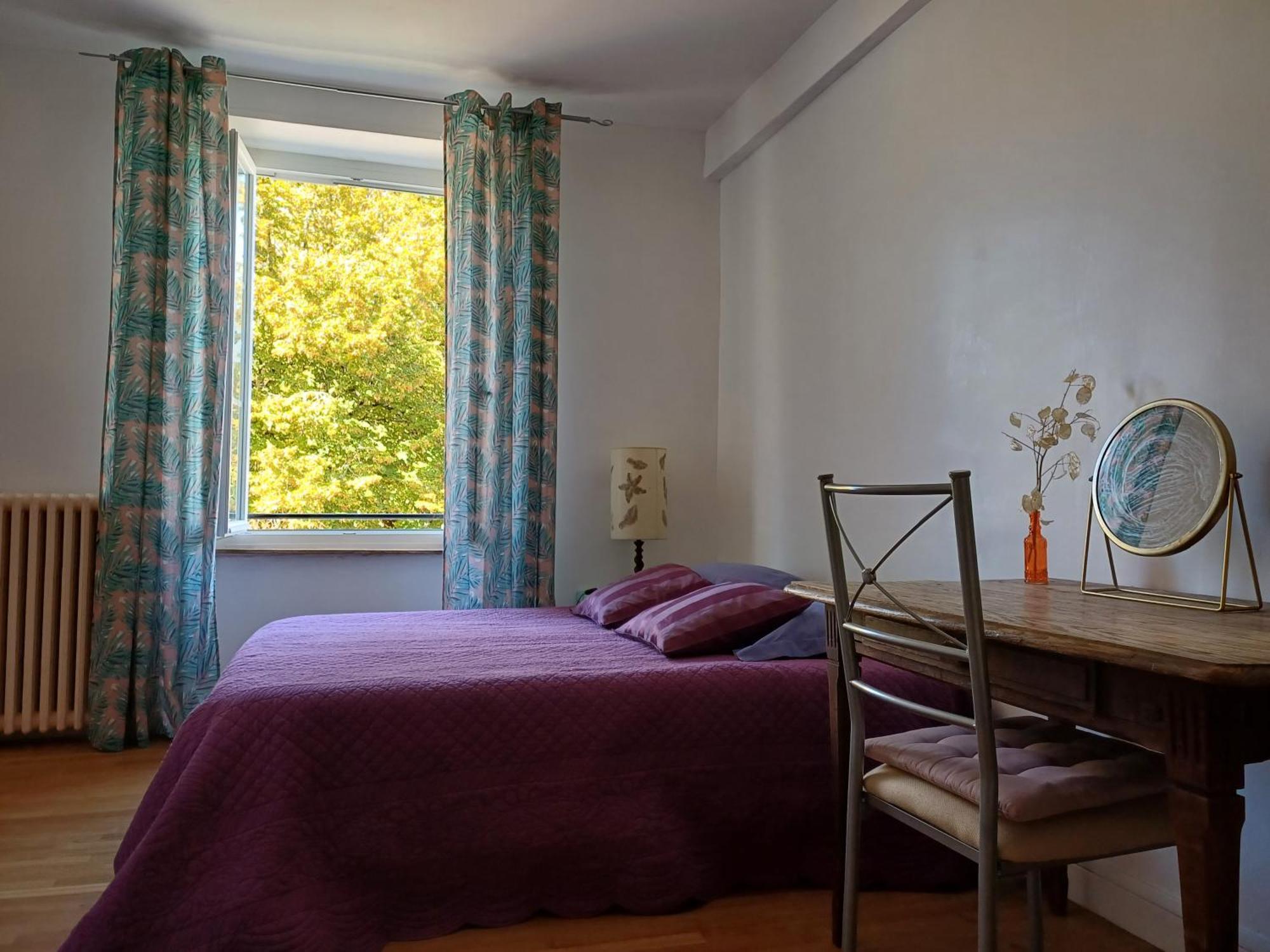 Maison Violette En Berry Couette-café *